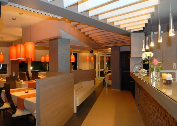 Hotel Avis